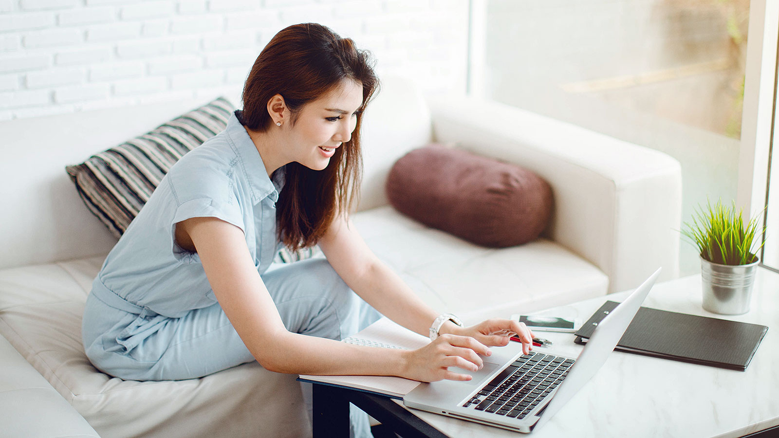 Airline Customer Service Jobs, Stay At Home Airline Jobs Apply In USA ( Customer Experience Specialist )